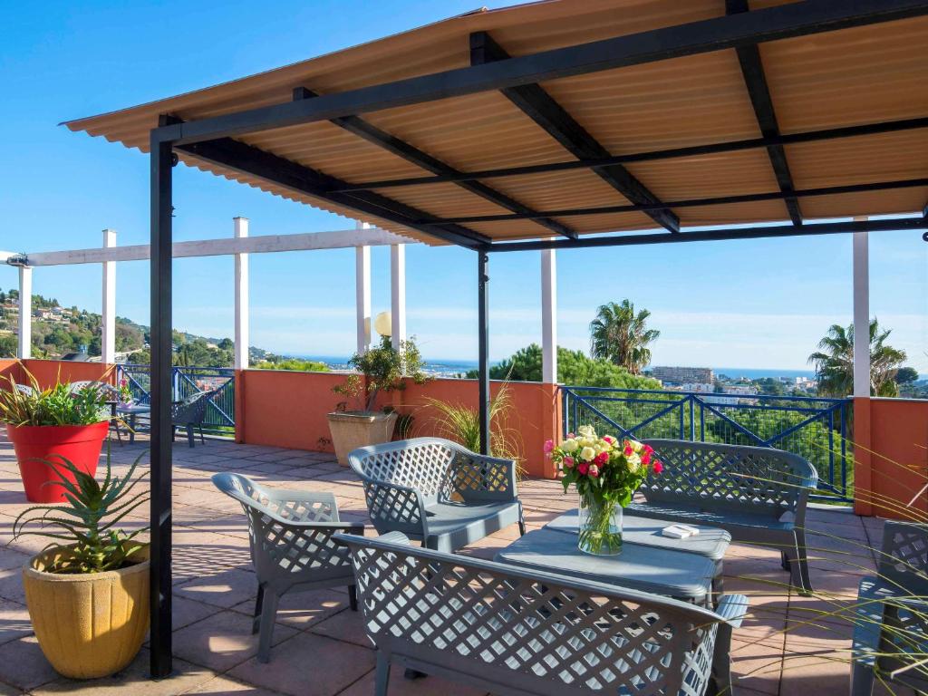 Hôtel ibis budget Cannes Mougins 245 chemin du Belvédère 06250 Mougins