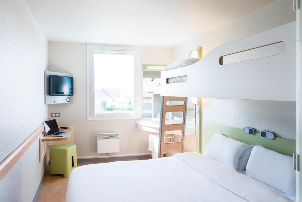 Hôtel Ibis Budget Clermont Ferrand - Le Brezet - Aeroport 43, rue Pierre Boulanger, Z.I. Du Brézet 63100 Clermont-Ferrand