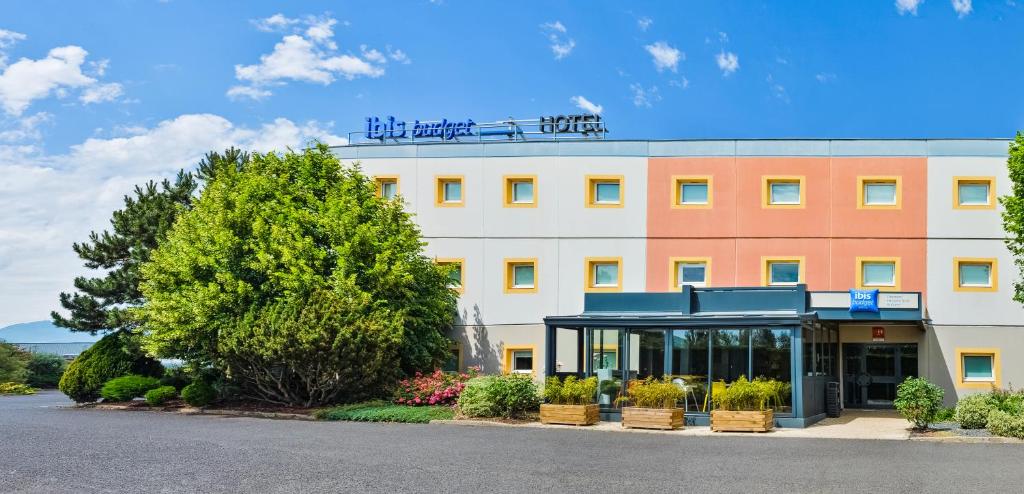 Hôtel ibis budget Clermont Ferrand Sud 22 avenue Lavoisier Cap sud 63170 Aubière