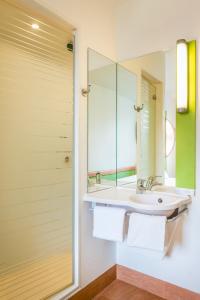 ibis Budget Courbevoie Paris La Défense
