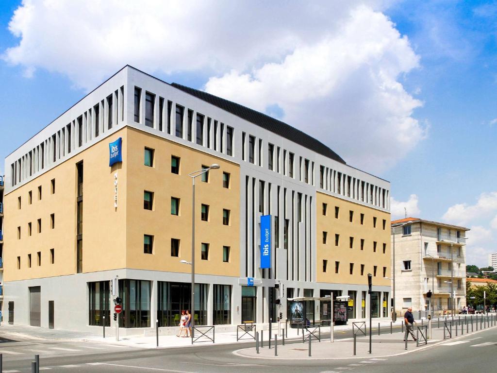 Hôtel ibis budget Gare de Poitiers 12 Boulevard du Pont Achard 86000 Poitiers