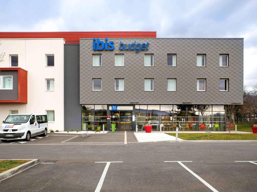 ibis budget Geneve Saint Genis Pouilly 40 Rue Henri De France Technoparc Du Pays De Gex, 01630 Saint-Genis-Pouilly