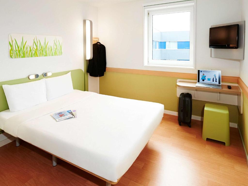 Hôtel Ibis Budget Lons le Saunier - A39 HOTEL CLIMATISE 40 Rue Bercaille 39000 Lons-le-Saunier