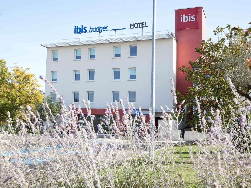 Hôtel ibis budget Montauban Les Chaumes 50 route de Saint Martial 82000 Montauban