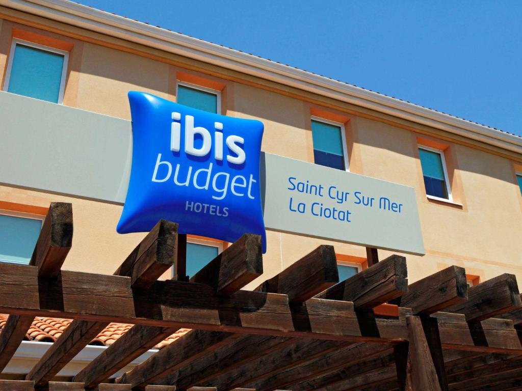 Hôtel ibis budget Saint Cyr sur Mer La Ciotat Chemin De Roumanieu 83270 Saint-Cyr-sur-Mer