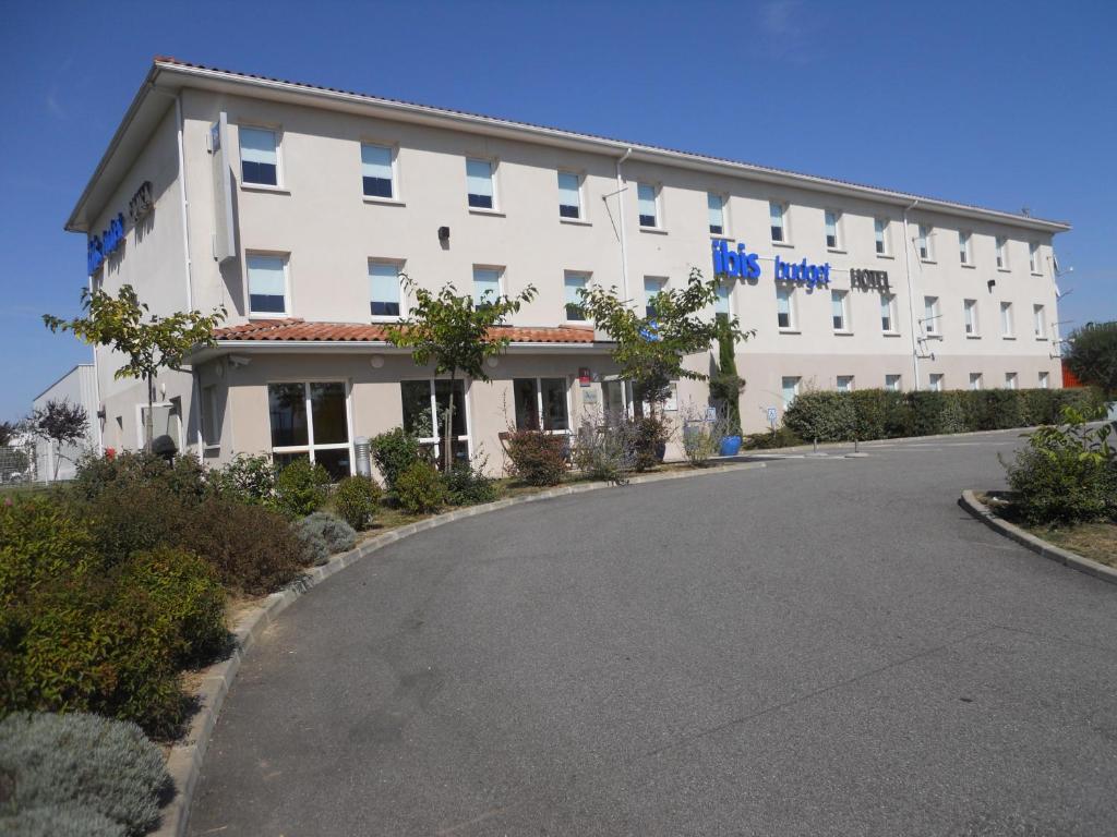 Hôtel ibis budget Saint Gaudens 3 Avenue du Pic du Midi 31800 Estancarbon