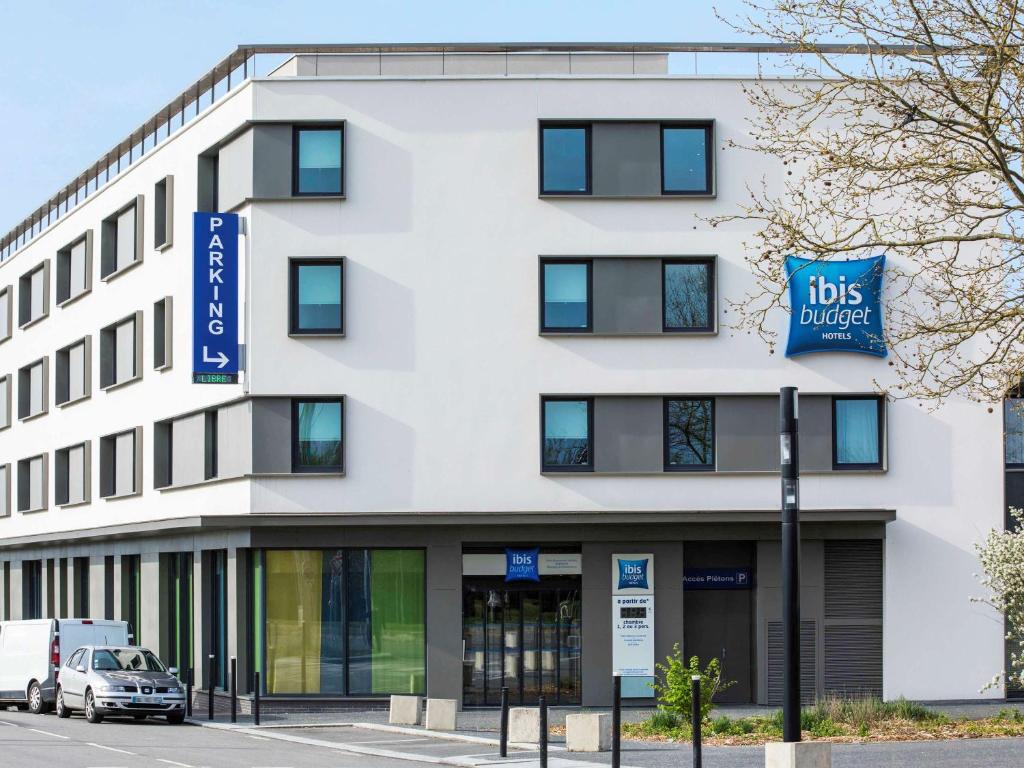 Hôtel ibis budget Saint Quentin Yvelines - Vélodrome 1, Place De La Paix Céleste 78180 Montigny-le-Bretonneux