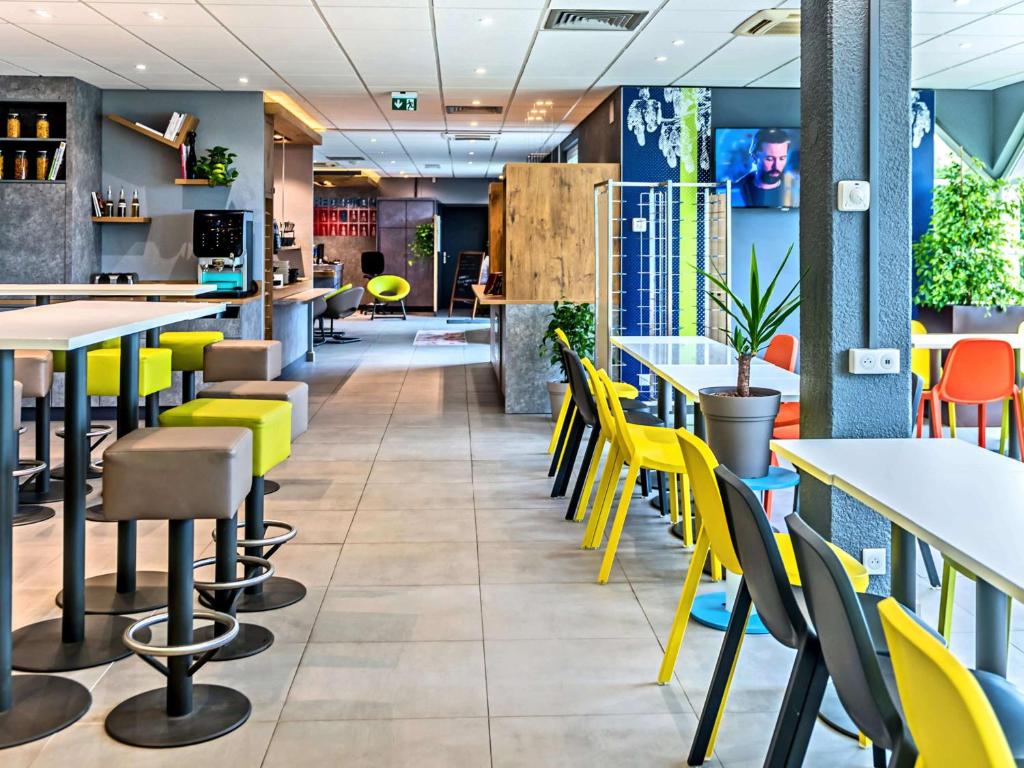 Hôtel ibis budget Strasbourg Sud Illkirch 10 rue de l'Ill 67118 Geispolsheim