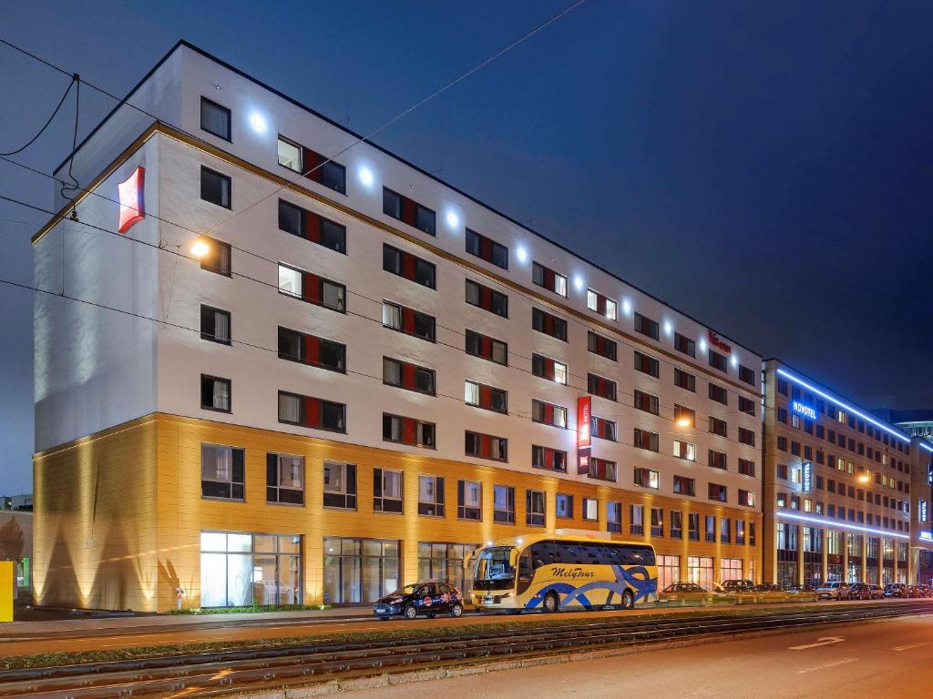 Ibis München City Arnulfpark Arnulfstrasse 55, 80636 Munich