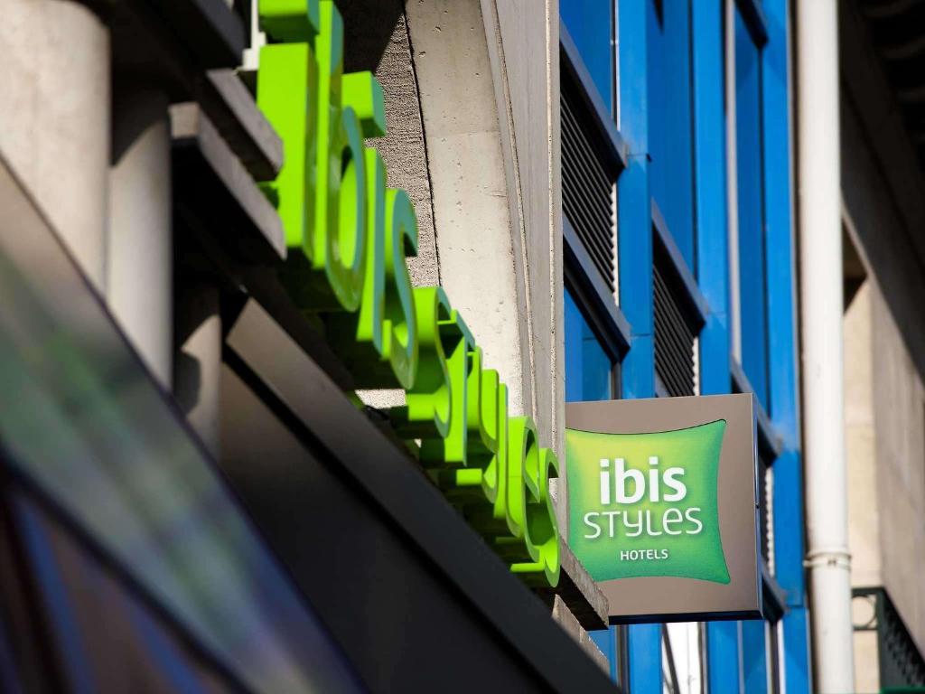 Hôtel ibis Styles Nantes Centre Place Royale 3 rue du Couedic 44000 Nantes