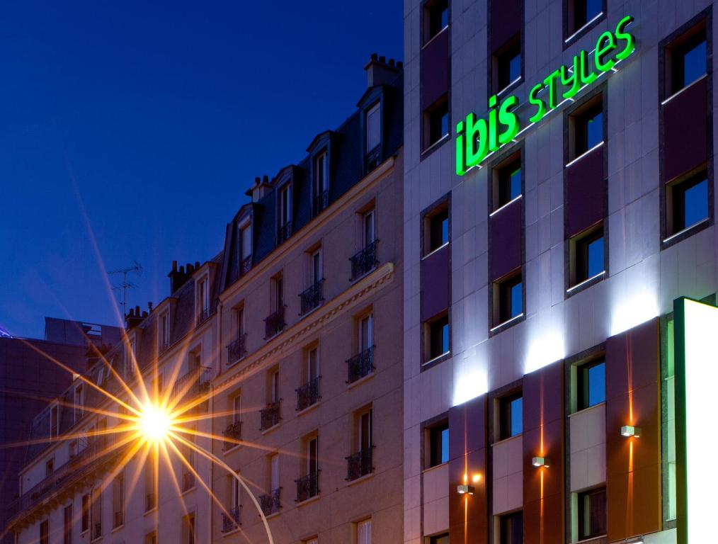 Hôtel ibis Styles Paris Porte d'Orléans 41, avenue Aristide Briand 92120 Montrouge