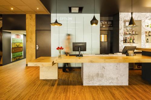 ibis Versailles Château