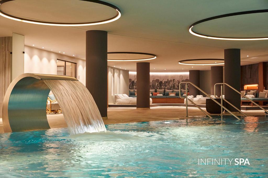 Infinity Hotel & Conference Resort Munich Andreas-Danzer-Weg 1, 85716 Unterschleissheim