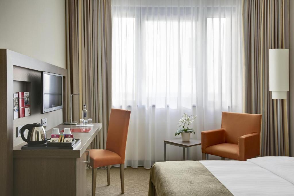 IntercityHotel Berlin Hauptbahnhof Katharina-Paulus-Str. 5, 10557 Berlin