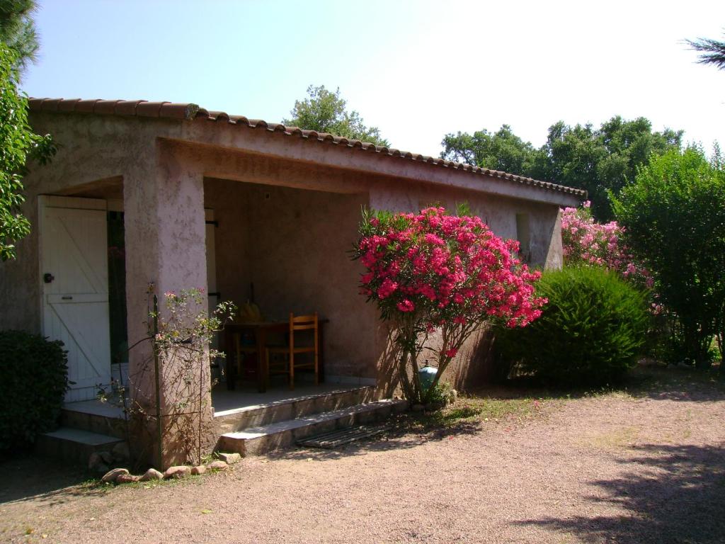 Isulella Hotel & Restaurant