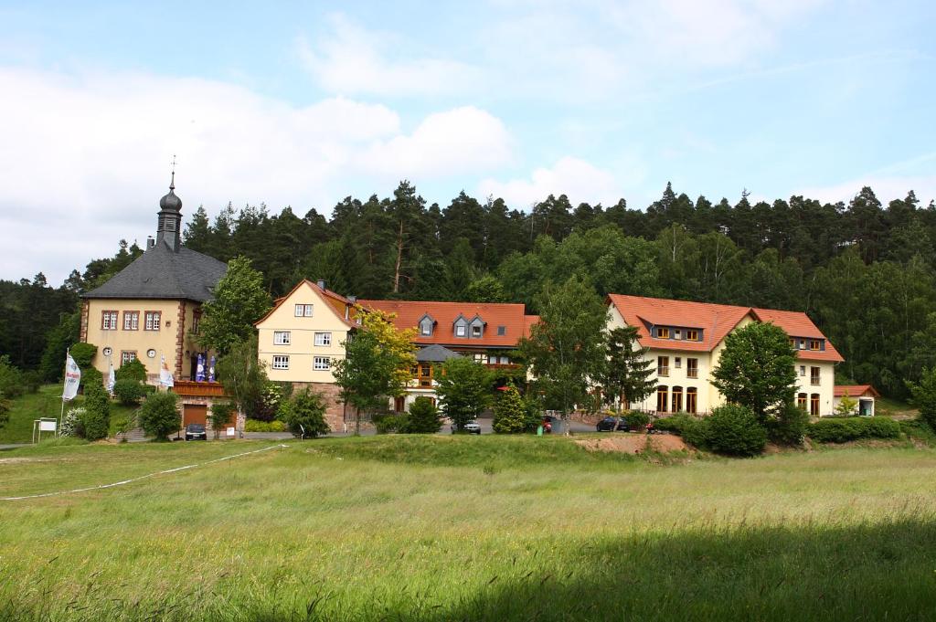 Hôtel Jagdhof Klein Heilig Kreuz Klein Heilig Kreuz 1 36137 Großenlüder