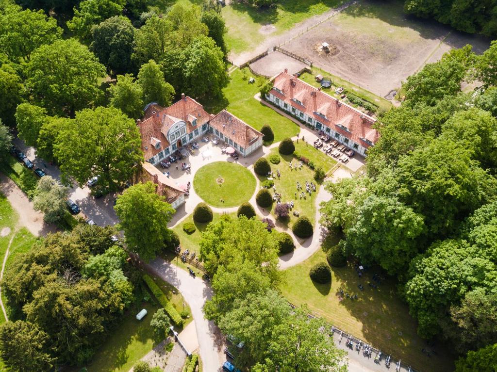 Jagdschloss Friedrichsmoor Schlossallee 10, 19306 Neustadt-Glewe