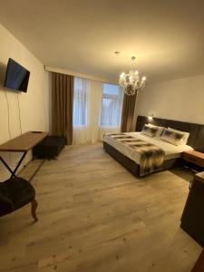 Kispet Deluxe Hotel& Suites