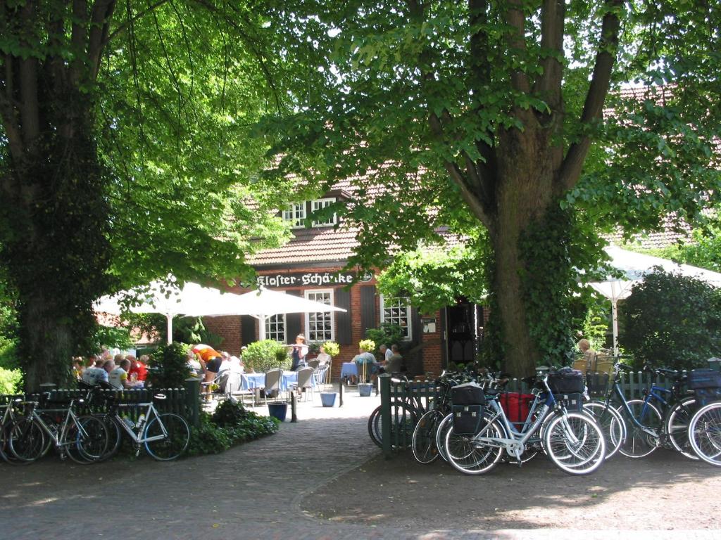 Klosterschänke Hude Hotel Ferienwohnungen Restaurant Café von witzleben allee 3, 27798 Hude