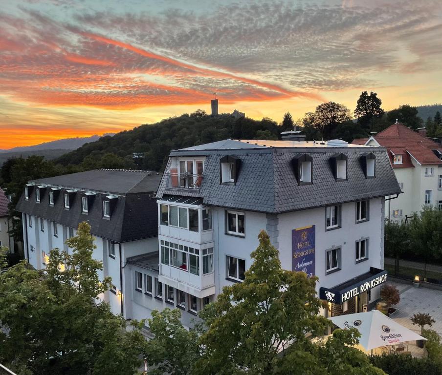 Hôtel Königshof Bed and Breakfast Wiesbadener Straße 30 61462 Königstein im Taunus