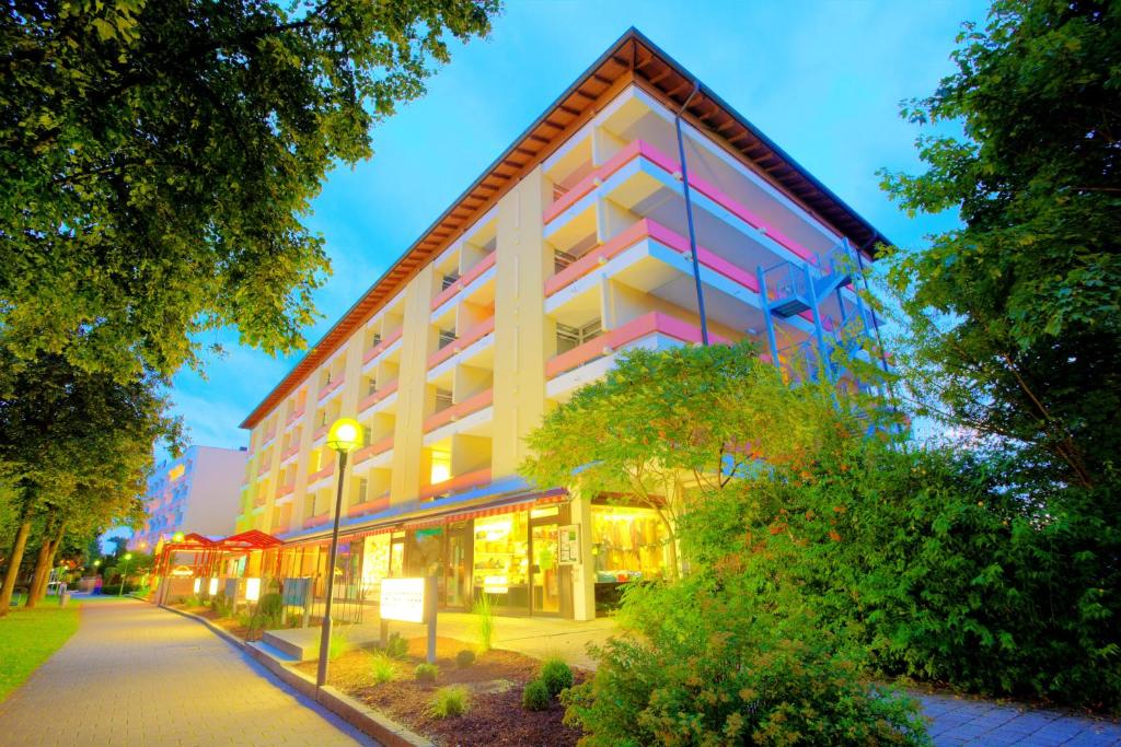 Kurhotel Panland Thermalbadstr. 14, 94072 Bad Füssing