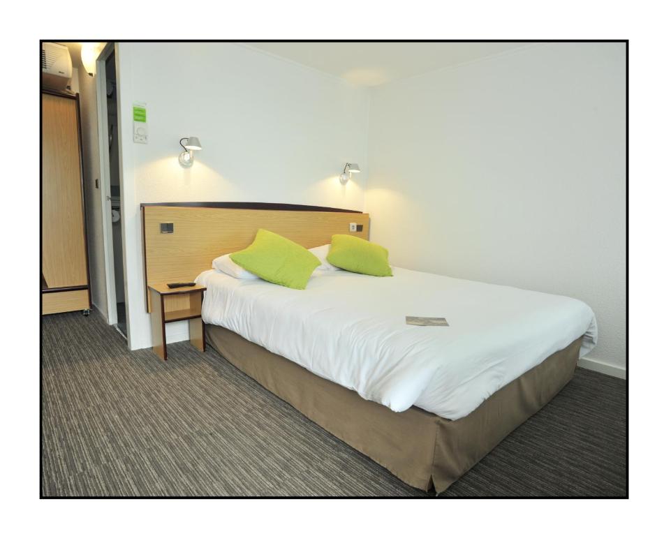 Hôtel Kyriad Châlons-En-Champagne - Saint-Martin Avenue du 8 mai 1945 51520 Saint-Martin-sur-le-Pré