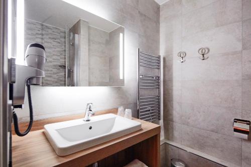 Kyriad Clermont Ferrand Nord - Riom
