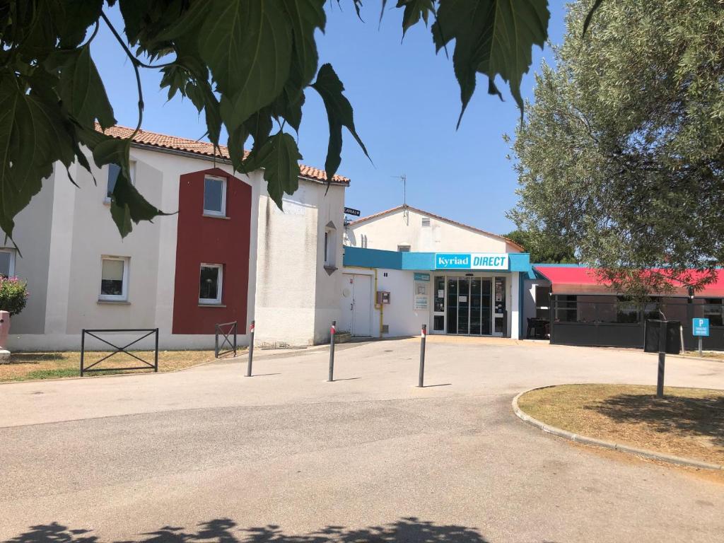 Kyriad Direct Perpignan - Aeroport Mas de la Garrigue, 66600 Rivesaltes