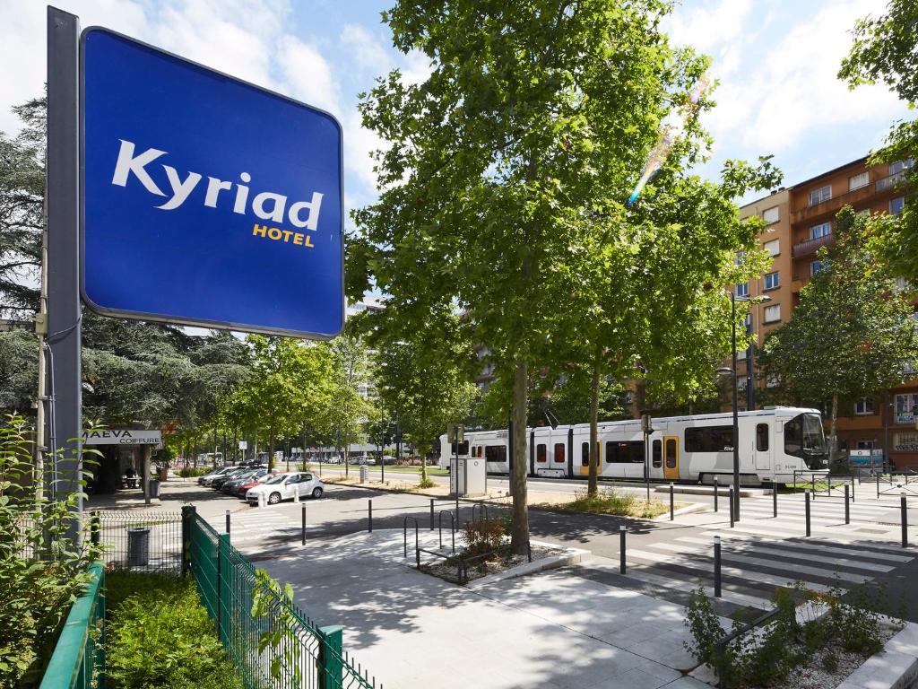 Hôtel Kyriad Grenoble Centre 116 Cours de la Libération 38100 Grenoble