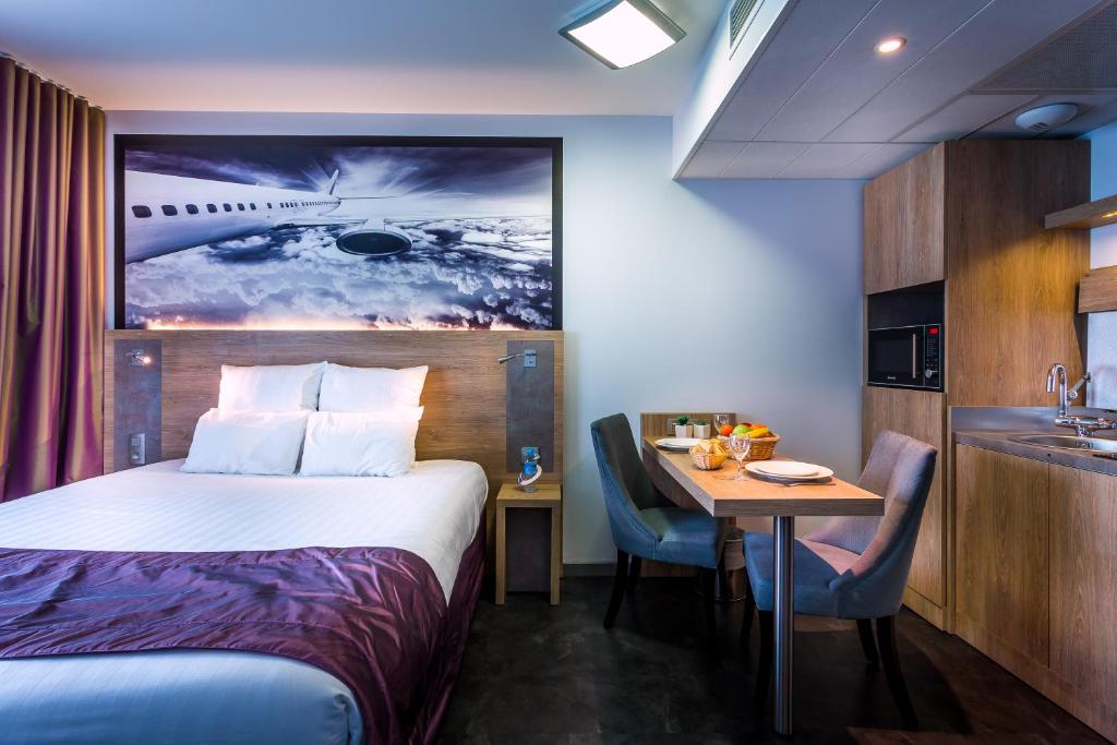 Hôtel Kyriad Prestige Saint Nazaire 11 avenue Barbara 44570 Trignac
