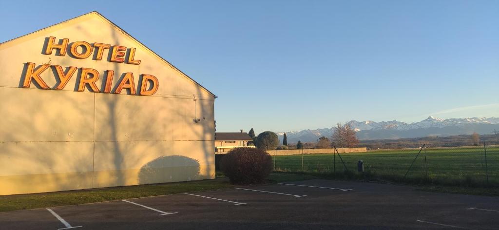 Hôtel Kyriad Tarbes Odos Route De Lourdes 65310 Odos