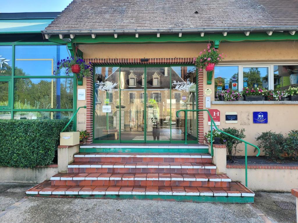 Hôtel L'AUBERGE DE L'OLIVE 129 AVENUE DE LA GARE 03290 Dompierre-sur-Besbre