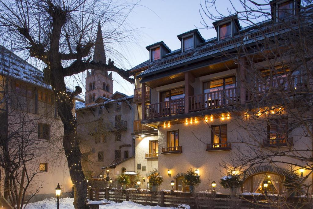 L'Auberge du Choucas Serre-Chevalier 1500, 05220 Le Monêtier-les-Bains