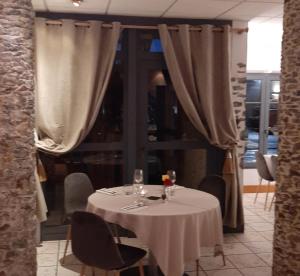 Hôtel L'Auberge du Tire Bouchon 34, rue de la Vallée du Havre 44521 Couffé Pays de la Loire