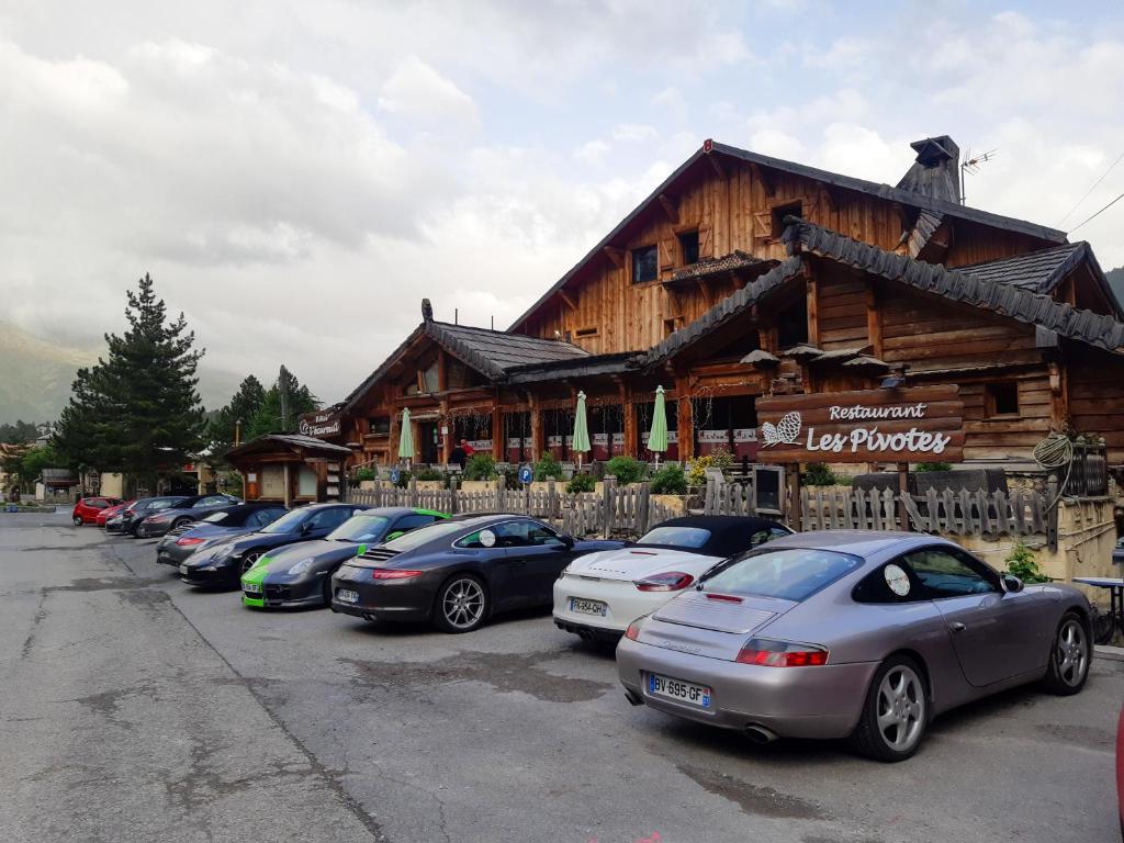 Hôtel Hotel l'Ecureuil Bd Georges Pompidou, 06660 Auron