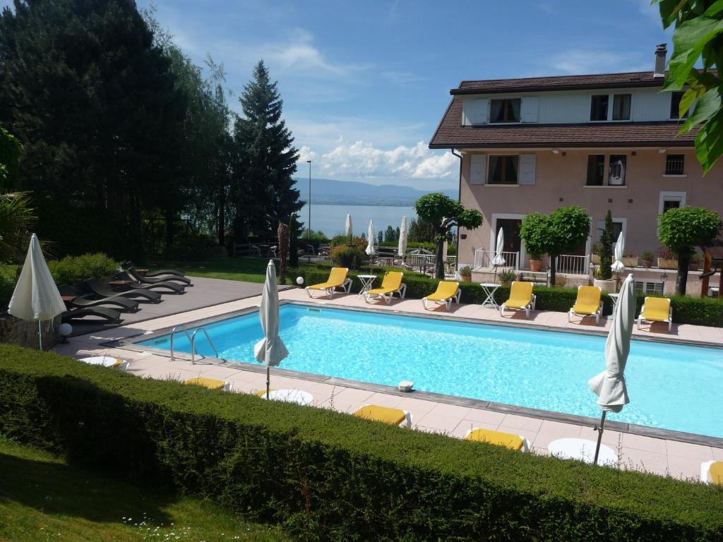 L'Oasis 11 Bd Du Bennevy, 74500 Évian-les-Bains