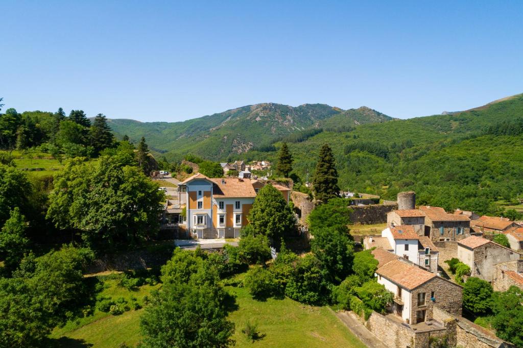 Hôtel L'Ortensia 2 rue du château Domaine de la Pièce 34610 Saint-Gervais-sur-Mare