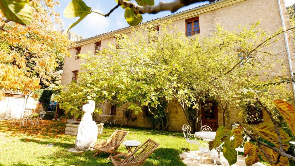 Hôtel La Bastide du Paradou Le Paradou 04360 Moustiers-Sainte-Marie