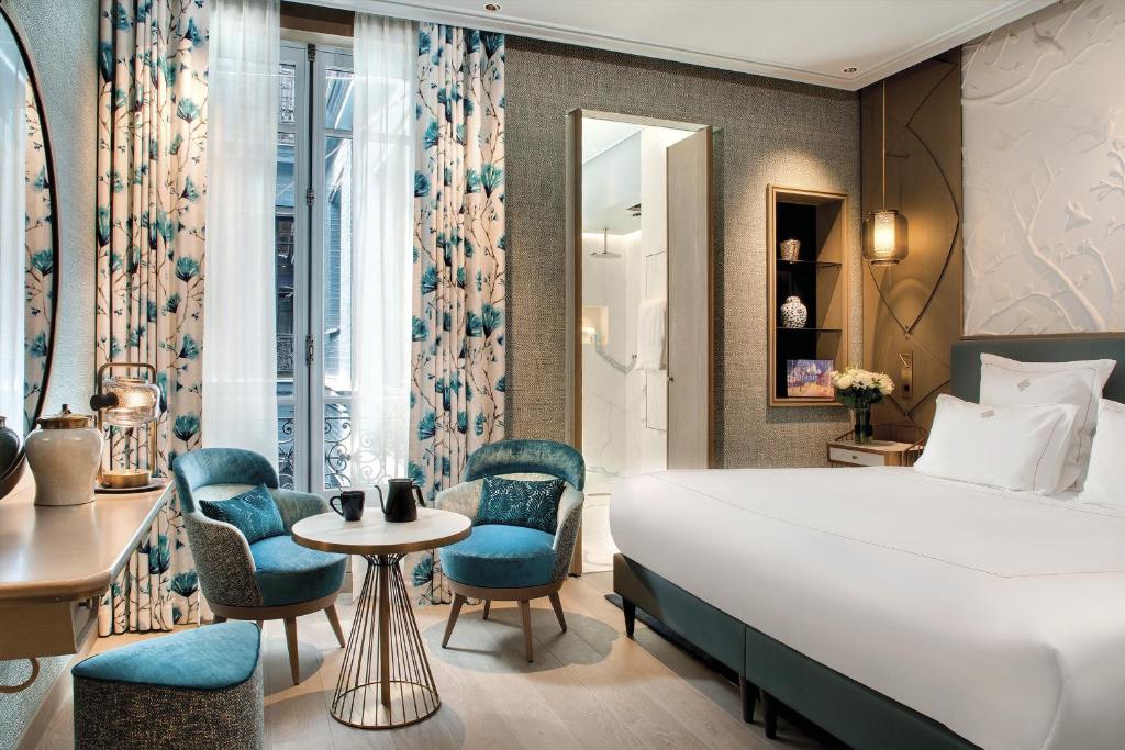 Hôtel La Demeure Montaigne 18 Rue Clément Marot 75008 Paris