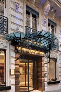 Hôtel La Demeure Montaigne 18 Rue Clément Marot 75008 Paris Île-de-France