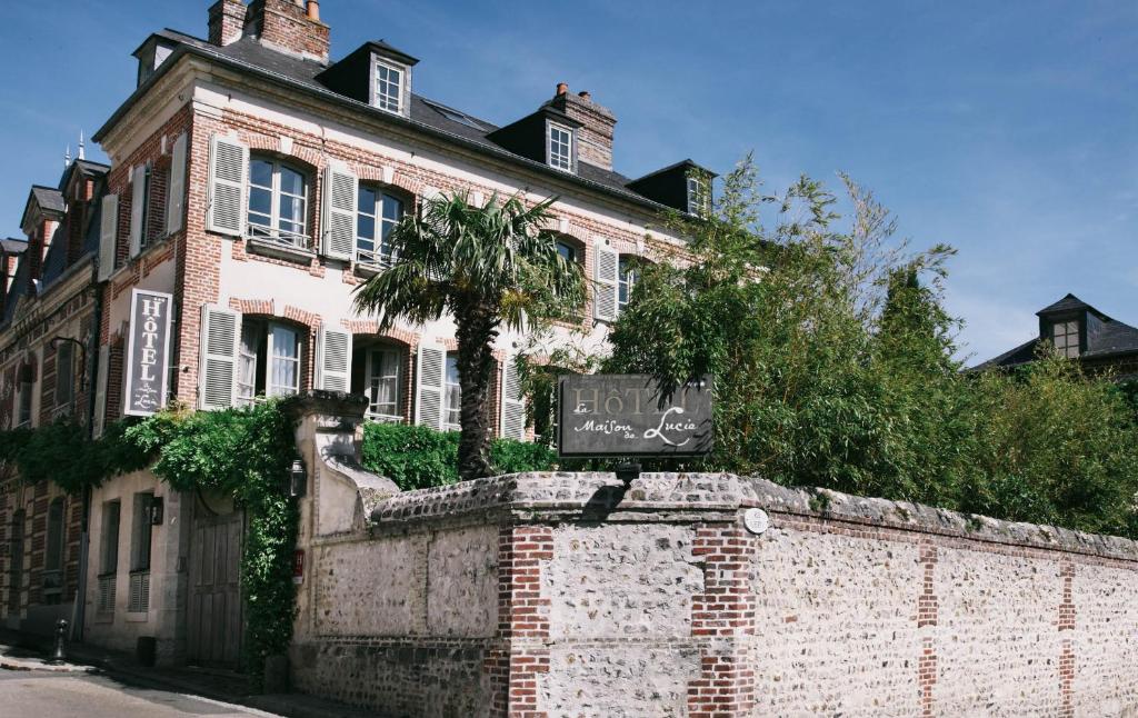 Hôtel La Maison De Lucie 44 Rue Des Capucins 14600 Honfleur