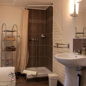 Hôtel La Petite Contoise 176 AVENUE FLAMINIUS RAIBERTI 06390 Contes Provence-Alpes-Côte d\'Azur