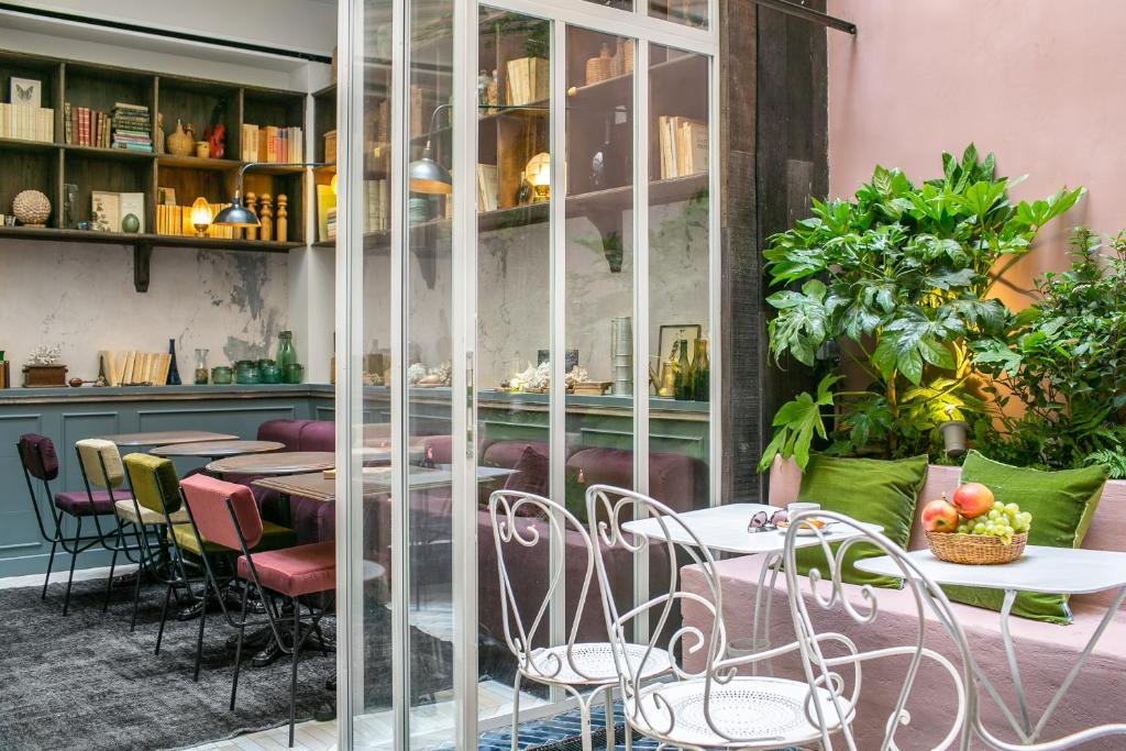 La Planque Hotel 3 Rue Arthur Groussier, 75010 Paris