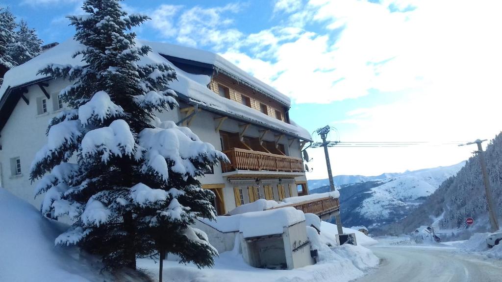 La Sapinière La Sapinière Hameau d'Espiaube, 65170 Saint-Lary-Soulan