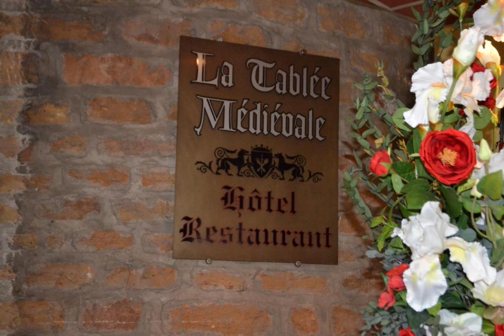 Hôtel La Tablée Médiévale 40 Route de Lyon 69380 Civrieux-dʼAzergues