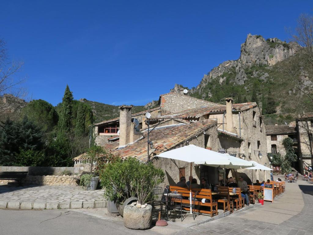 La Taverne de l'Escuelle place de l'église, 34150 Saint-Guilhem-le-Désert