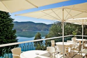 Lago Azul Eco Hotel