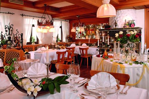 Hôtel Hotel Lamm Silcherstraße 75 Weinstadt