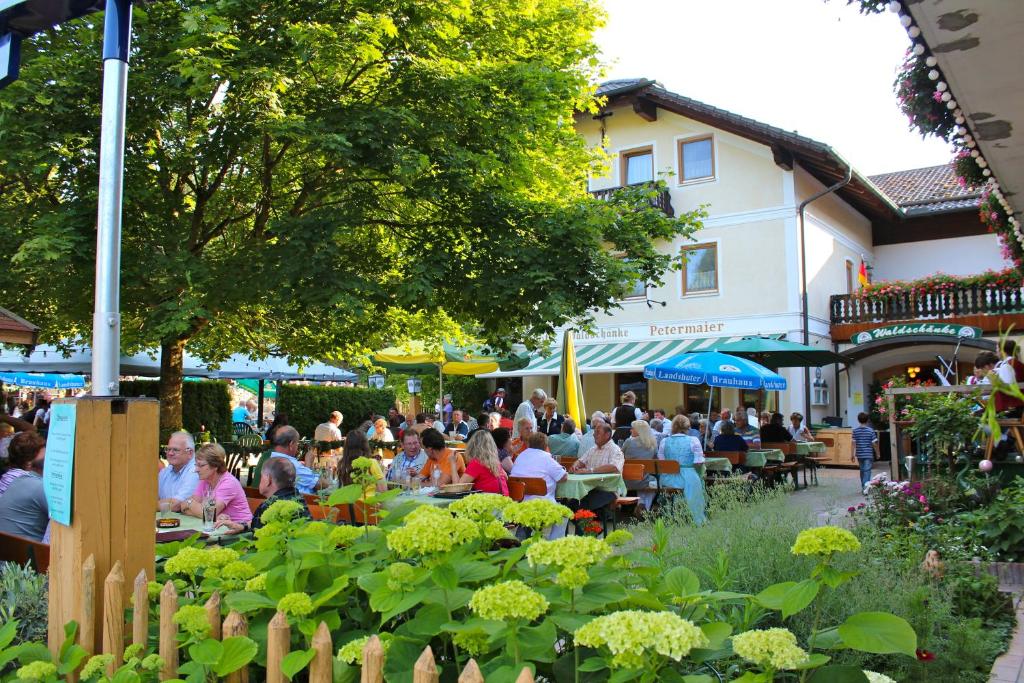 Hôtel Land-gut-Hotel Gasthof Waldschänke Untersteppach 4 84169 Altfraunhofen