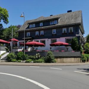 Hôtel Land-gut-Hotel Restaurant zur Brücke Hagener Straße 12 57489 Drolshagen Rhénanie du Nord - Westphalie